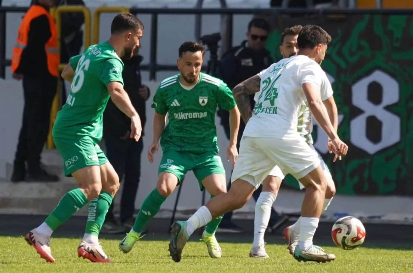    Muğlaspor evinde berabere kaldı, haftayı ikinci sırada tamamladı haberi
